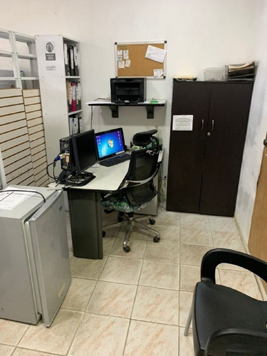 Imagen 3 de 8 de En Venta Fondo De Comercio Farmacia Ahorre Mas I Ve03-581am-mher