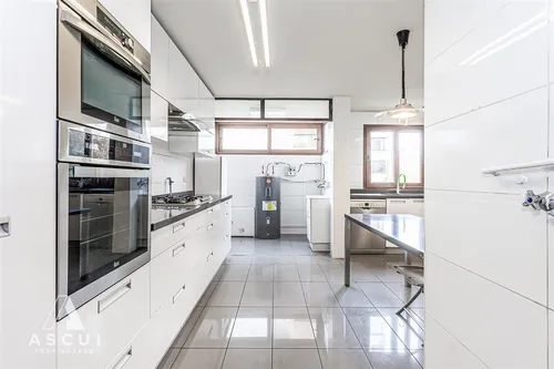 Amplio Departamento En Venta De 3 Dorm. En Providencia