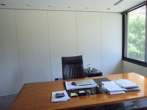 Oficinas De 370 M2 Con Renta, Excelente Estado, Recoleta, Frente A Pza Vicente López.