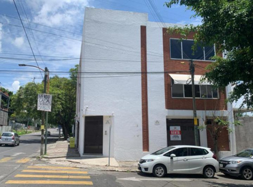 Edificio De 3 Niveles Excelente Ubicación