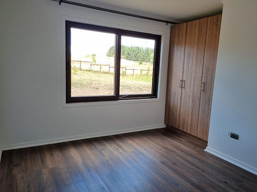 Parcela Con 2 Casas De Vende En Loteo Consolidado