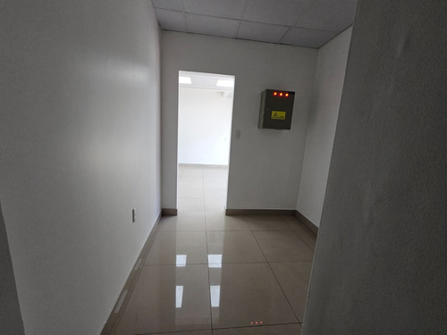 Bodega En Arriendo Con 464 M2, Colina, Rm