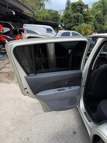 Daihatsu Sirion 1.3l