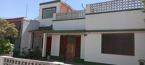 Casa En Venta En Rafael Calzada