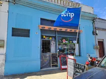 Comprar Edificio  Compuesto De 3 Casa Y 2 Locales Algunos Alquilados Otros A Reciclar Con Posibilidades De Mejorar.