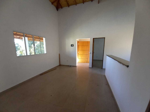 Imagem 9 de 14 de 1.000 M², Casa Em Construção, Com 02 Dormitórios E Piscina !