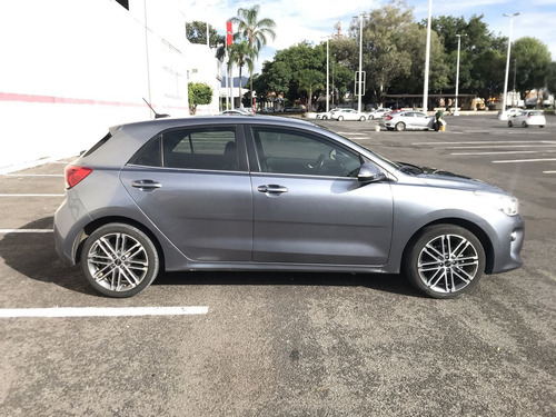 Imagen 9 de 15 de Kia Rio 5 Puertas