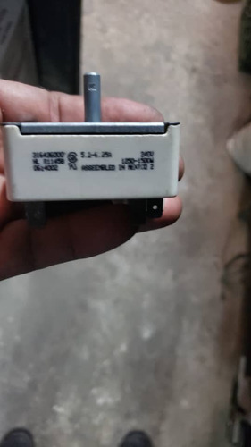 Imagen 1 de 4 de Switch Selector Infinito Palanc 220v Vitroceramica 316436001