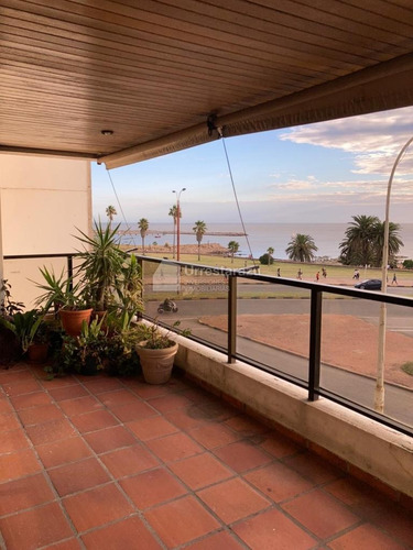 Imagen 1 de 14 de Venta Apartamento 3 Dormitorios Y Servicio Parrillero Rambla