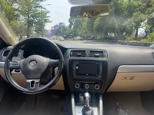 Volkswagen Jetta 2.5 Sport Tiptronic At