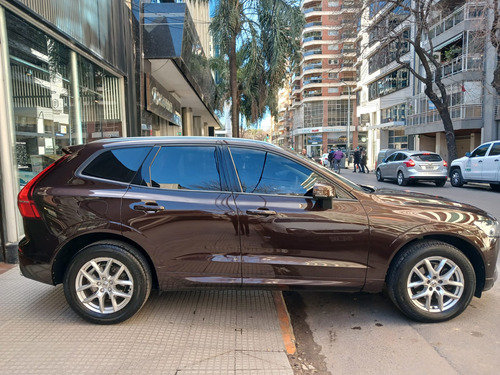 Volvo XC60 2.5 T5 Momentum