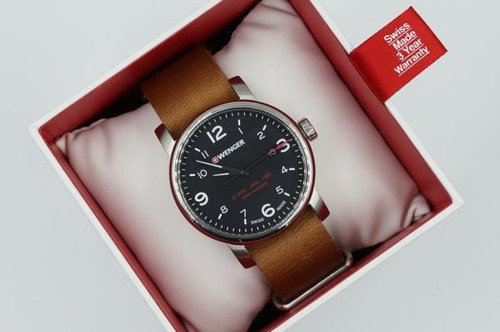 Imagen 6 de 9 de Reloj Wenger Urban Metropolitan Correa Cuero Marrón