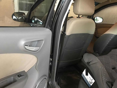 Fiat Grand Siena 1.6 16v Essence Flex 4p 2013