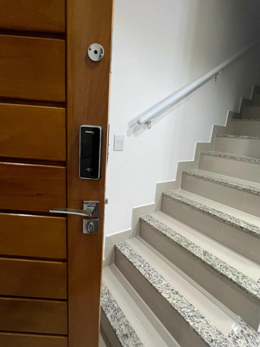 Casa Em Condomínio Com 2 Suítes E Repleta De Planejados
