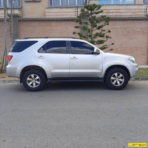 Toyota Fortuner Sr5