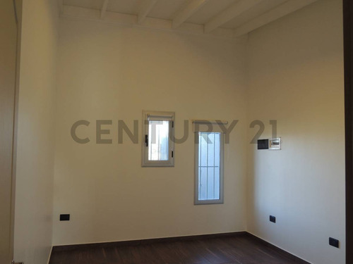 Casa En Venta En Los Talas, Berisso - 3 Dormitorios Y 2 Baños