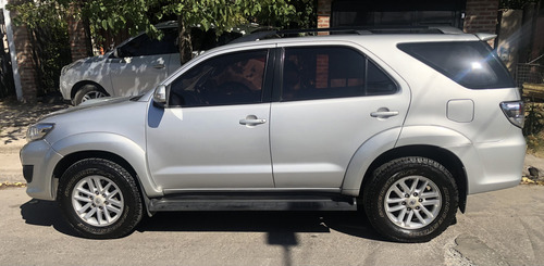 Toyota Hilux SW4 3.0 Srv Cuero 171cv 4x4 5at