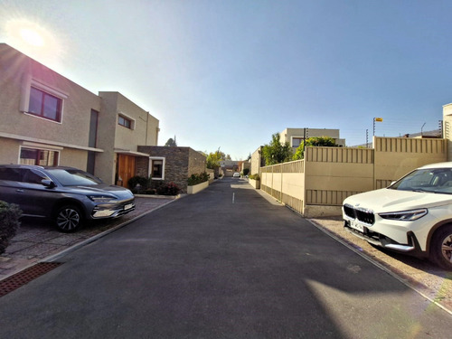 Como Nueva, Condominio Seguro, Bajos Gastos Comunes