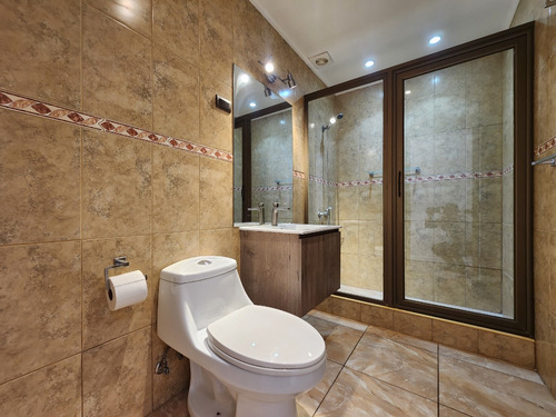 Venta Casa Remodelada Pasaje 8 , La Cisterna