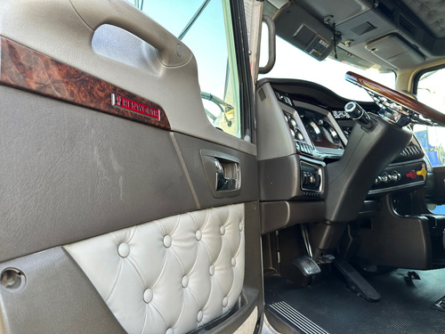 2016 Kenworth W900 Studio Sleeper Motor Cummins Isx15
