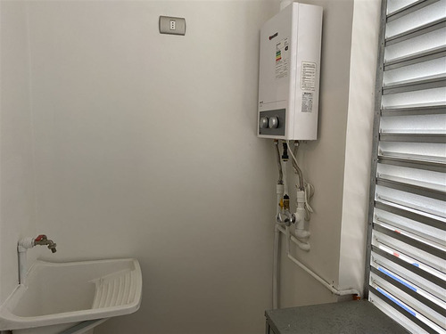 Departamento En Venta De 3 Dorm. En Limache