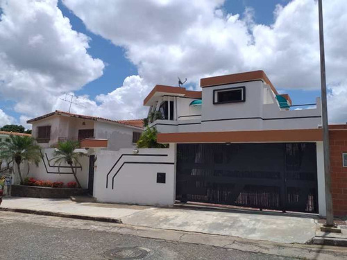 Venta De Amplia Casa En La Viña Valencia Atc-370