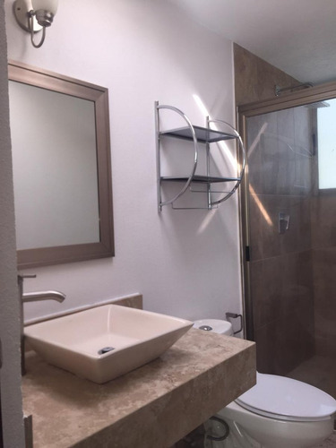 Imagen 11 de 26 de Casa En Venta En Privada Sobre Calle En Metepec