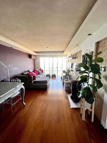 Imagen 3 de 22 de Apartamento De Diseño Remodelado Piso Alto Sobre Rambla Bajo De Precio! El Mejor Punto De Montevideo Y La Mejor Vista