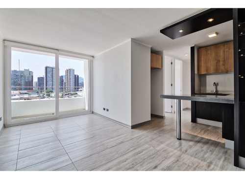 Arriendo Metro Irarrazaval / Portugal / 10 De Julio