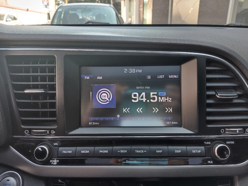 Imagen 8 de 15 de Hyundai Elantra 2.0 Limited Tech Navi At