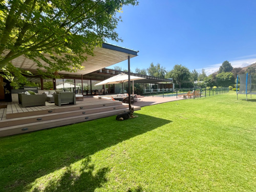 Venta Casa Moderna, Con Orilla Laguna Privada