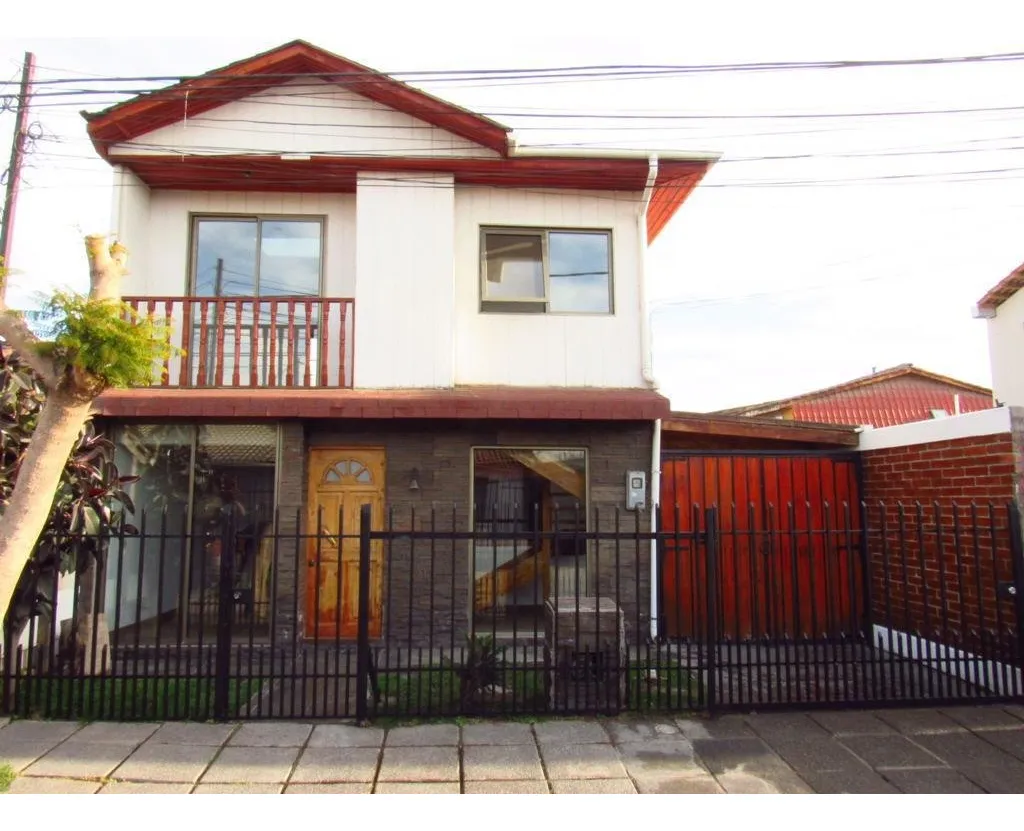 Imagen 1 de 29 de En Venta Estupenda Casa 3d, 2b. Ciudad Satélite