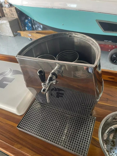 Lancha Pontoon F Boat 9500 Com Motor Mercury 200 Hp
