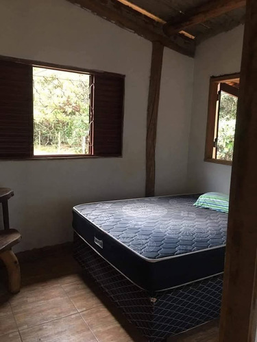 Chácara Com Casa De 2 Quartos E 2 Banheiros