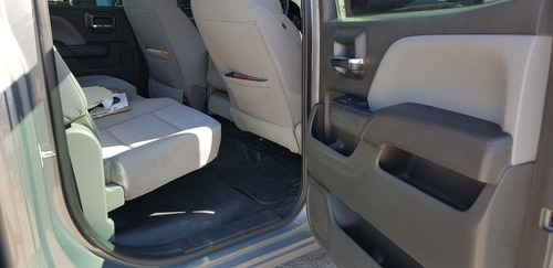 Imagen 4 de 7 de Chevrolet Silverado 2017 5.4 2500 Doble Cabina Ls 4x2 At