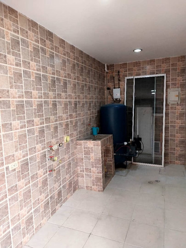 Leandro Araque Inzitu Realtors Vende Town House Ubicado En San Diego. ¡espacioso, Lleno De Luz Y Con Acabados De Primera! Perfecto Para Vivir O Invertir. ¡hazlo Tuyo Hoy Mismo! ¡baja De Precio!