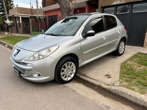 Peugeot 207 1.6 Feline 106cv