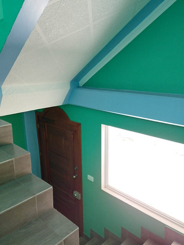 De Oportunidad Se Vende Hermosa Casa Tipo Americana En El Sur De Quito; Negociable.