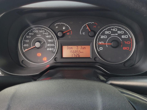 Fiat Punto 1.4 Attractive Italia 8v Flex 4p Manual