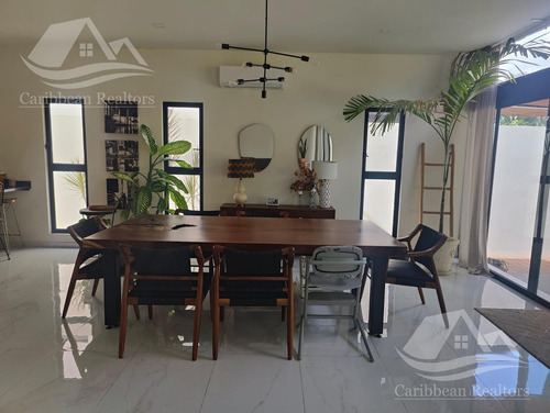 Casa En Venta En Lagos Del Sol Cancun