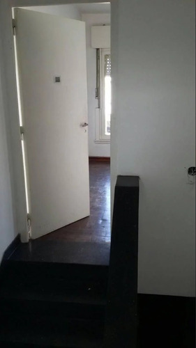 Excelente Local Con Vivienda En Castelar