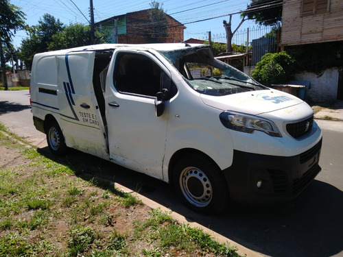Expert E Jumpy Baixado No Detran Para Retirada De Peças