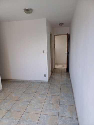 Apto De 1 Dorm. Com Garagem.