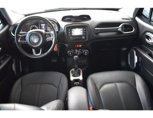 Imagem 3 de 13 de Renegade 1.8 16v Flex Longitude 4p Automático