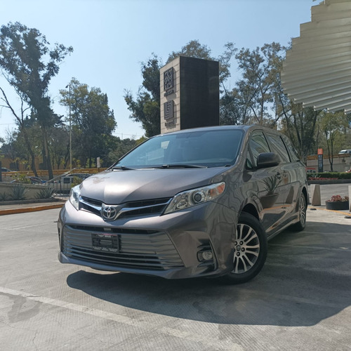 Toyota Sienna 3.5 Xle At