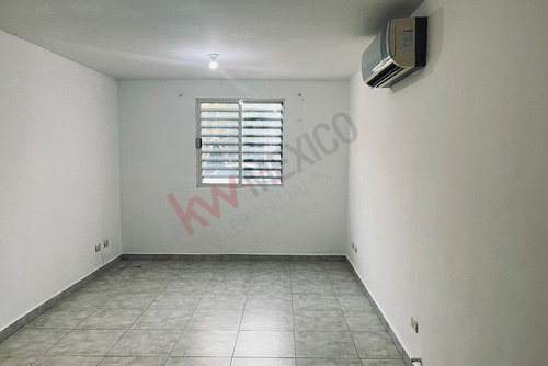 Casa En Renta De 3 Recámaras Colonia Privada En Paraje Anáhuac, Escobedo