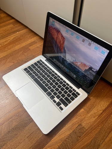 Macbook Pro 2009 - 8gb - 240ssd - 2,53 Ghz Intel Core 2 Duo Prateado (Usado)