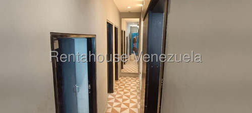 Empresarios Fondo De Comercio En Venta Holy Chicken Reconocido Db 25-21534 Sede Chacao.