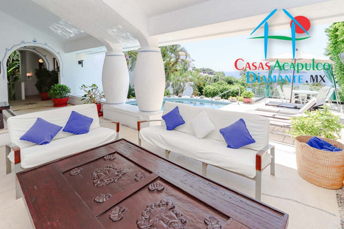 Cad Casa Ticitzin. Terraza Con Alberca, Camastros Y Vista A La Bahía De Acapulco