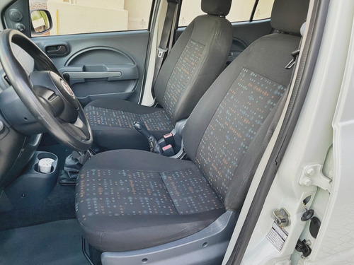 Imagem 10 de 12 de Fiat Uno Vivace 1.0 2015